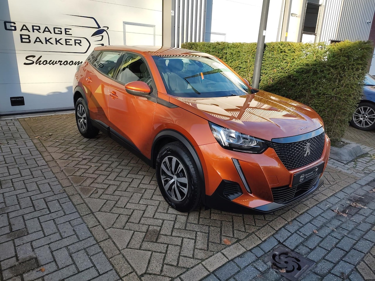 Peugeot 2008 - 1.2 PureTech Blue Lease Active Pack Led Navi-Carplay - AutoWereld.nl