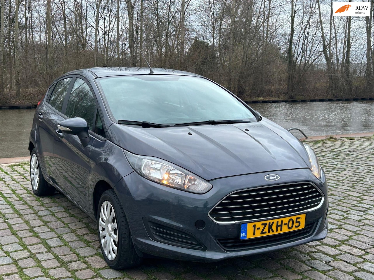 Ford Fiesta - 1.0 Style start stop airco elektrische ramen cv op afs - AutoWereld.nl