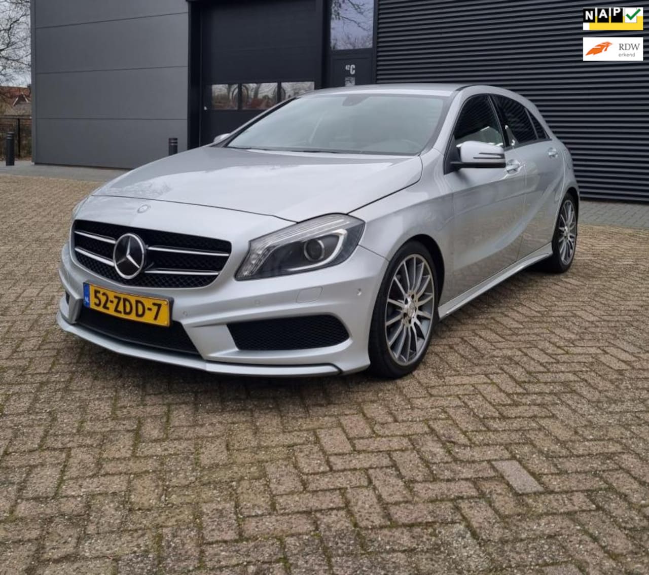 Mercedes-Benz A-klasse - A180 AMG-package APK 11/25 NAP ! - AutoWereld.nl