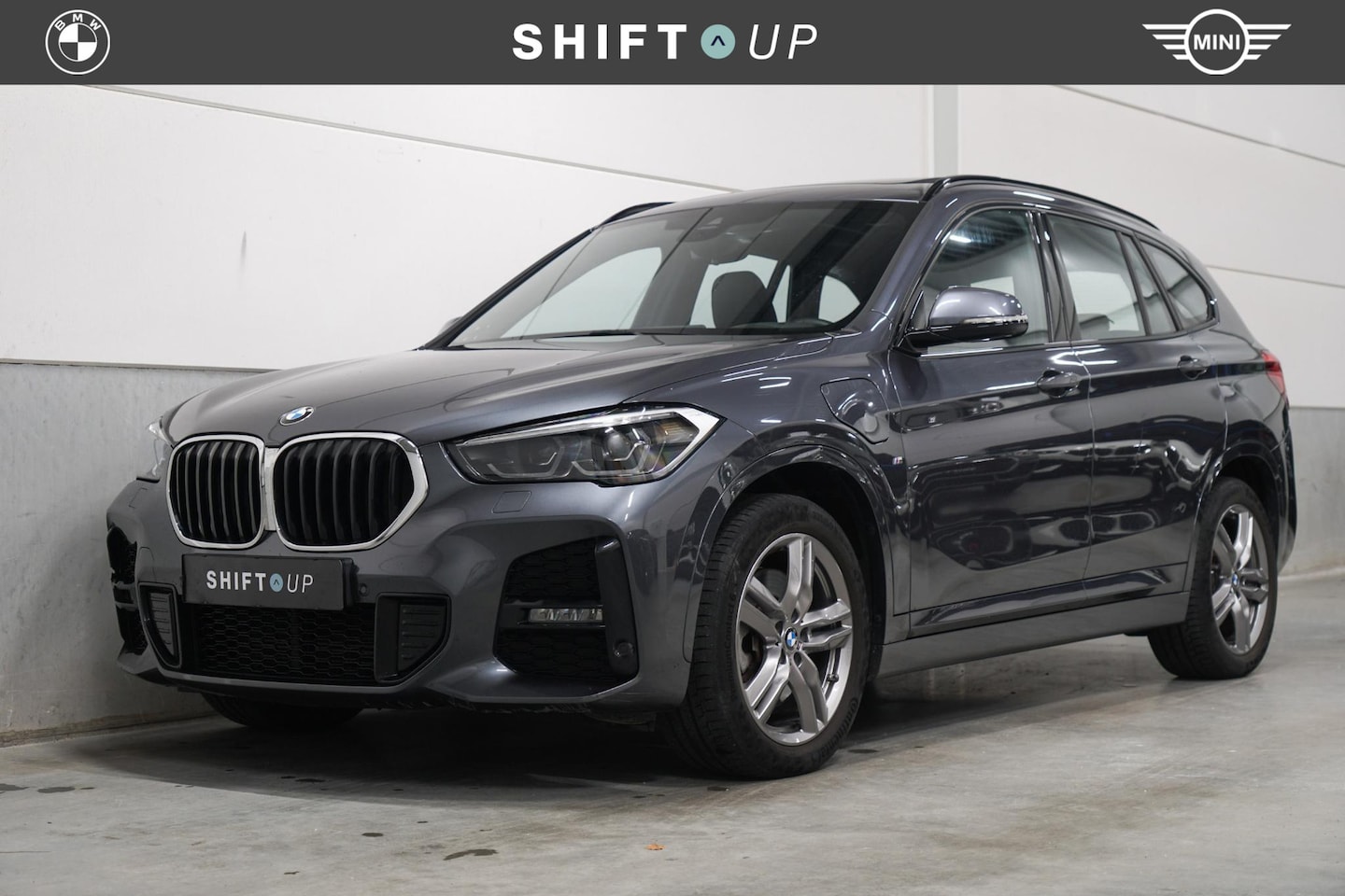 BMW X1 - xDrive25e M-Sport | Panoramadak | Head Up | Adapt. Cruise Control - AutoWereld.nl