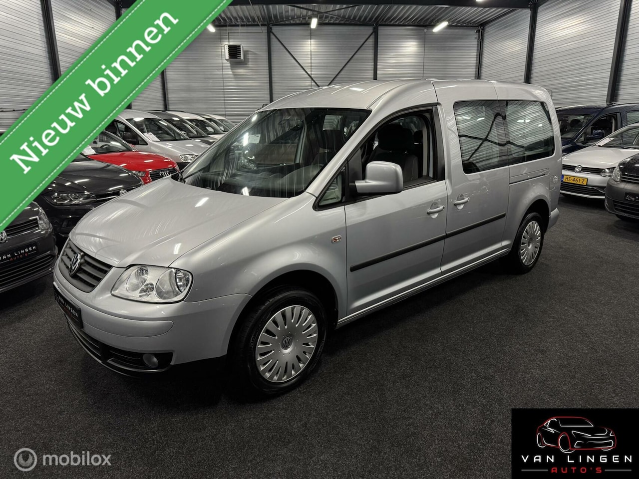 Volkswagen Caddy Maxi - 1.6 NETJES! 7 persoons|Airco|Trekhaak| - AutoWereld.nl