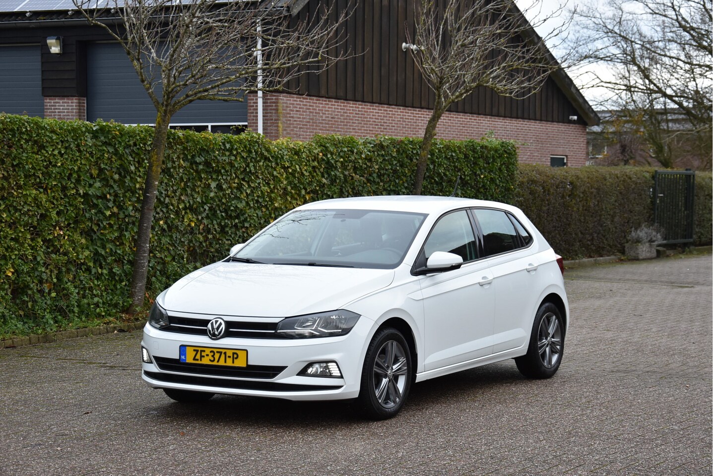 Volkswagen Polo - 96 PK TSI Navi sensors Carplay ACC NAP Comfortline Bussines - AutoWereld.nl