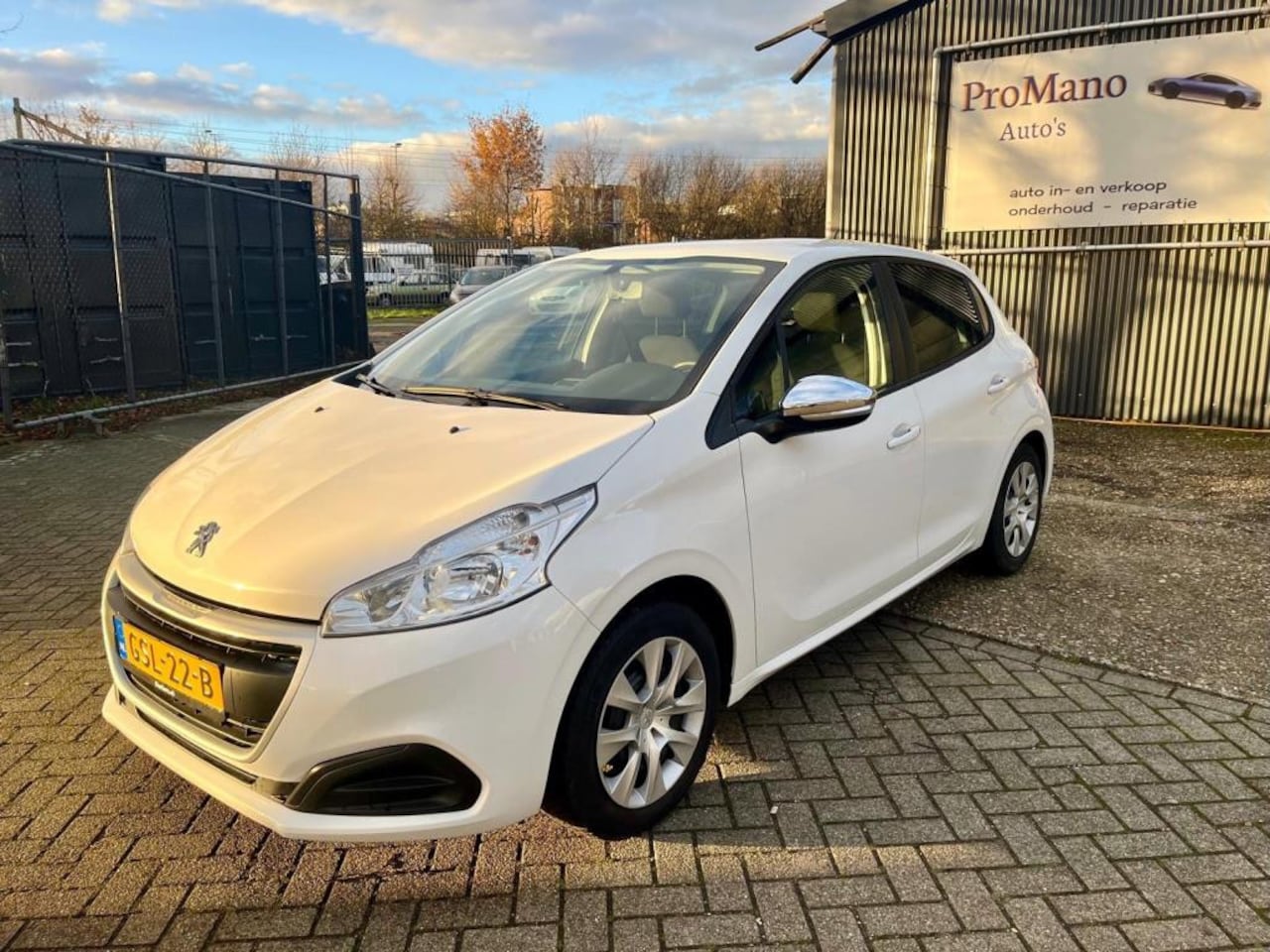 Peugeot 208 - 1.2 PureTech Access - Met 2 jaar APK! - AutoWereld.nl