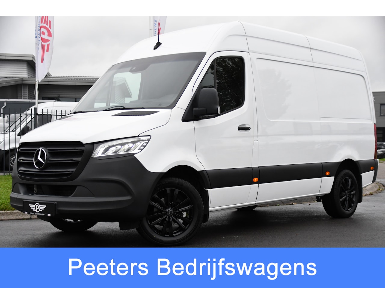 Mercedes-Benz Sprinter - 317 1.9 CDI L2H2 RWD Camera, Carplay, 3500KG Trekhaak, Cruise, LED, 170PK, Automaat, Multi - AutoWereld.nl