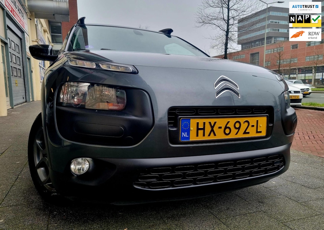 Citroën C4 Cactus - 1.2 PureTech Shine Navi ParkSens - AutoWereld.nl