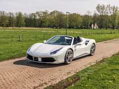 Ferrari 488 - 3.9 Spider HELE, Carbon, Side Display, Luggage Set, JBL