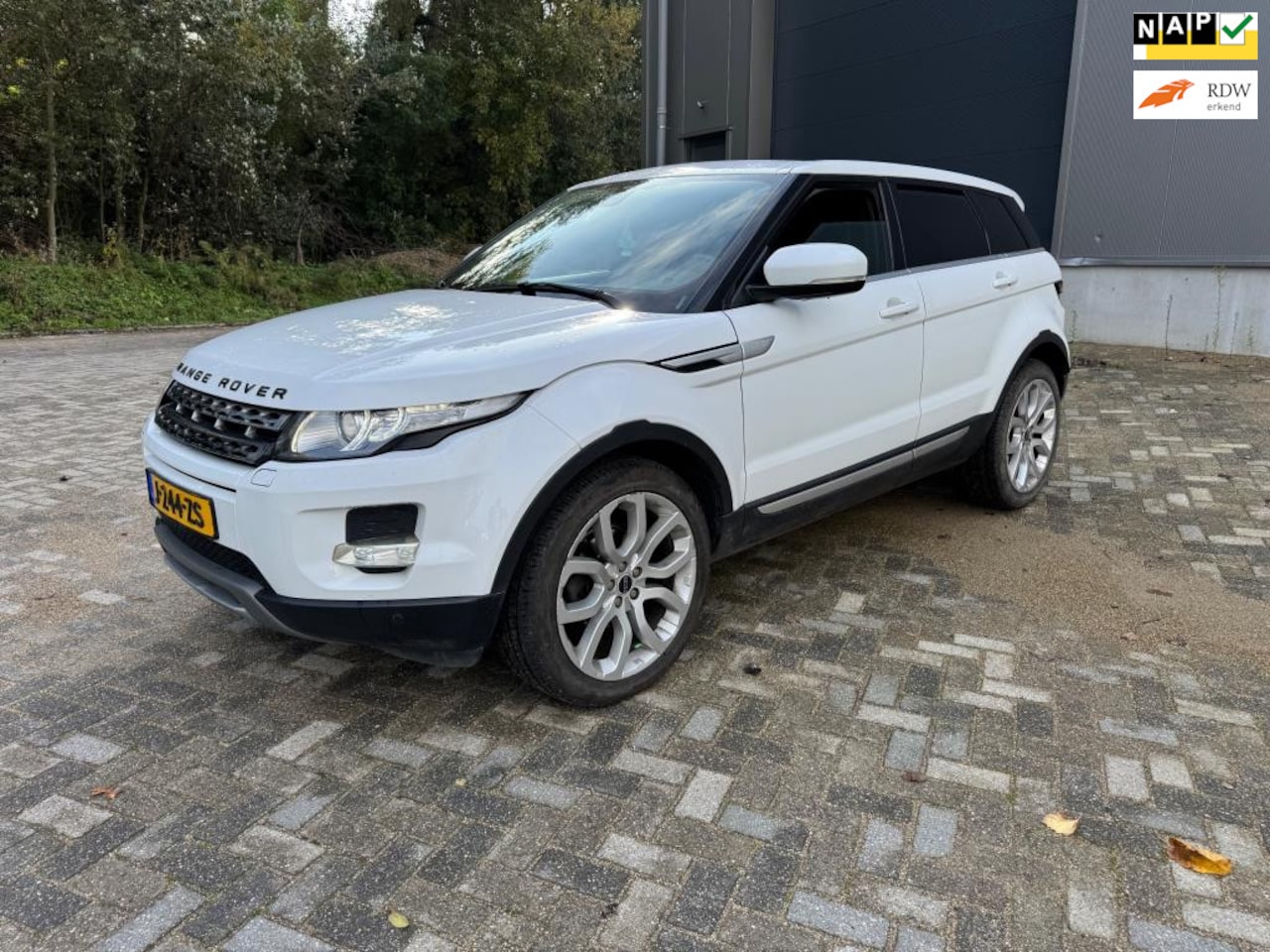 Land Rover Range Rover Evoque - 2.2 TD4 4WD panorama - AutoWereld.nl