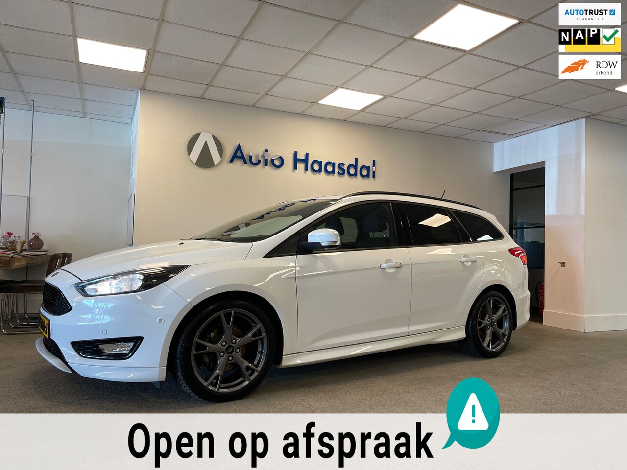 Ford Focus Wagon - 1.0 ST-Line|NAVI|CARPLAY|TREKHAAK|CRUISE|ALLSEASON - AutoWereld.nl