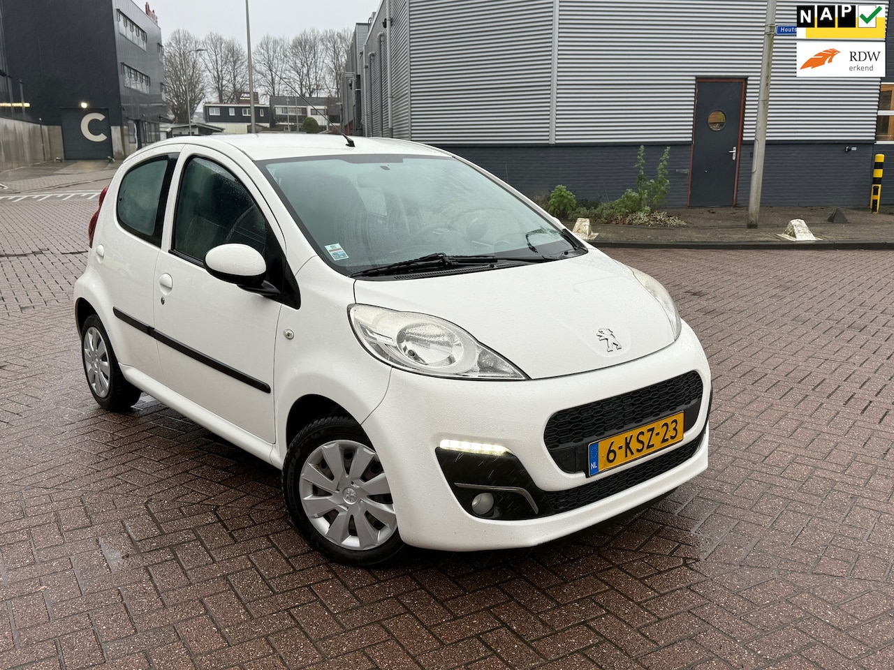 Peugeot 107 - 1.0 Active AIRCO Volledig onderhouden APK 12-2025 - AutoWereld.nl