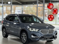 BMW X1 - xDrive25e xLine * LED, NAVI+, MOKKA LEDER, PANORAMA, TREKH, HuD, SPIEGEL-PACK * 1e EIG - U