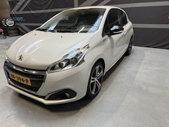 Peugeot 208 - 1.2 PureTech GT-line. Multimedia, camera, 17", half leer. NL auto