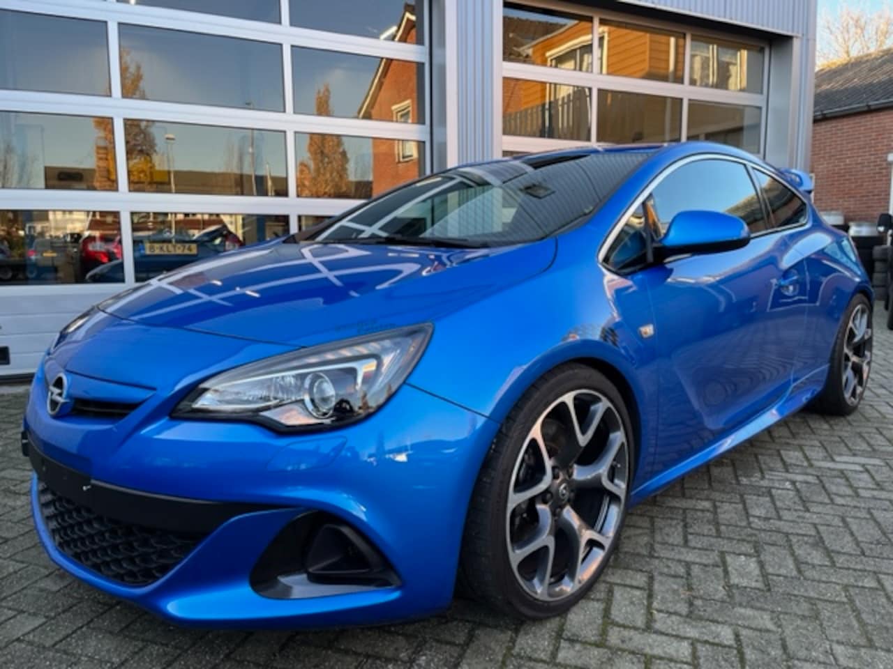 Opel Astra GTC - 2.0 Turbo OPC / 280 PK / 84.000 km - AutoWereld.nl