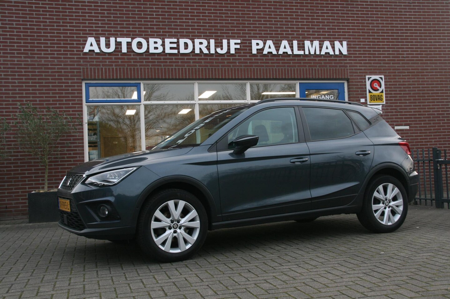 Seat Arona - 1.0 TSI Style Business Intense | parkeersensoren | trekhaak | reservewiel - AutoWereld.nl