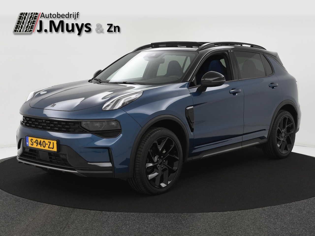 Lynk & Co 01 - 1.5 PHEV 262PK BLACK ZWARTE HEMEL|PANODAK|ACC|BLIS|360CAMERA|STOELVERW|INFINITY|MEMORYSTOE - AutoWereld.nl