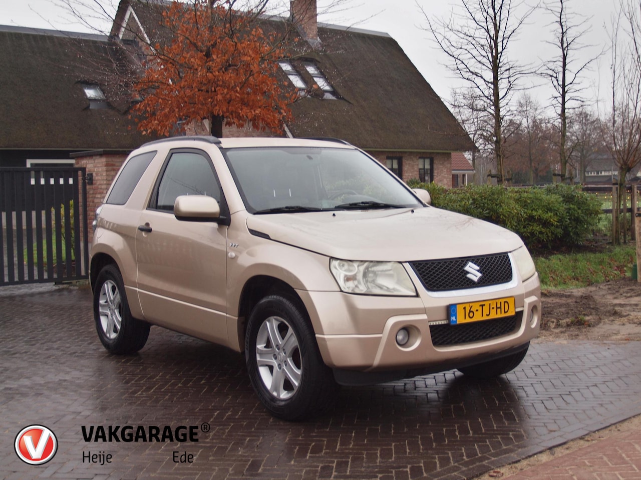 Suzuki Grand Vitara - 1.6-16V Exclusive | Camera | Trekhaak | Airco | Stoelverwarming | - AutoWereld.nl