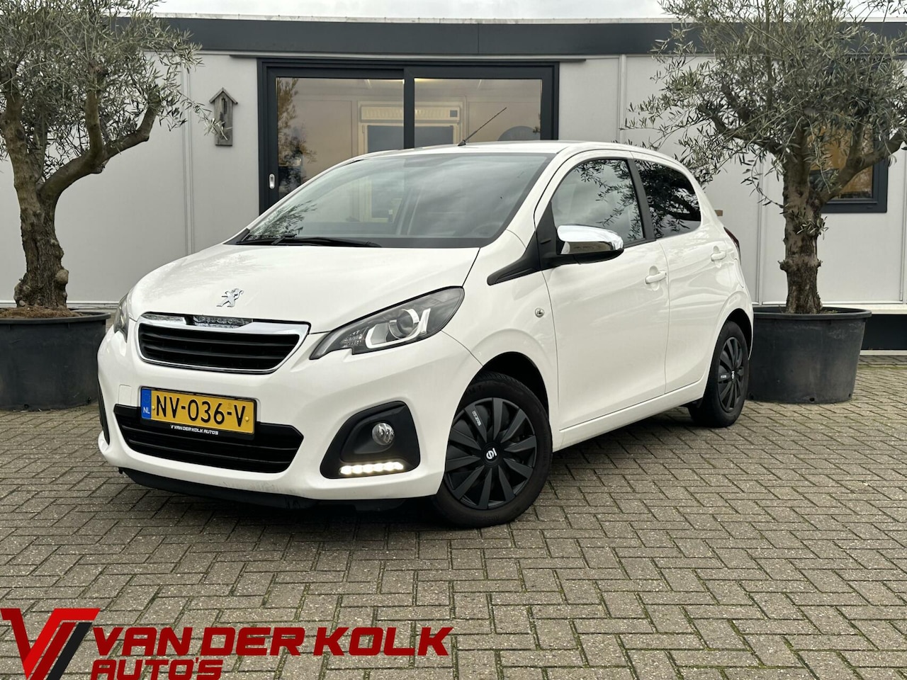 Peugeot 108 - 1.0 e-VTi Active 5 Deurs Airco LED - AutoWereld.nl