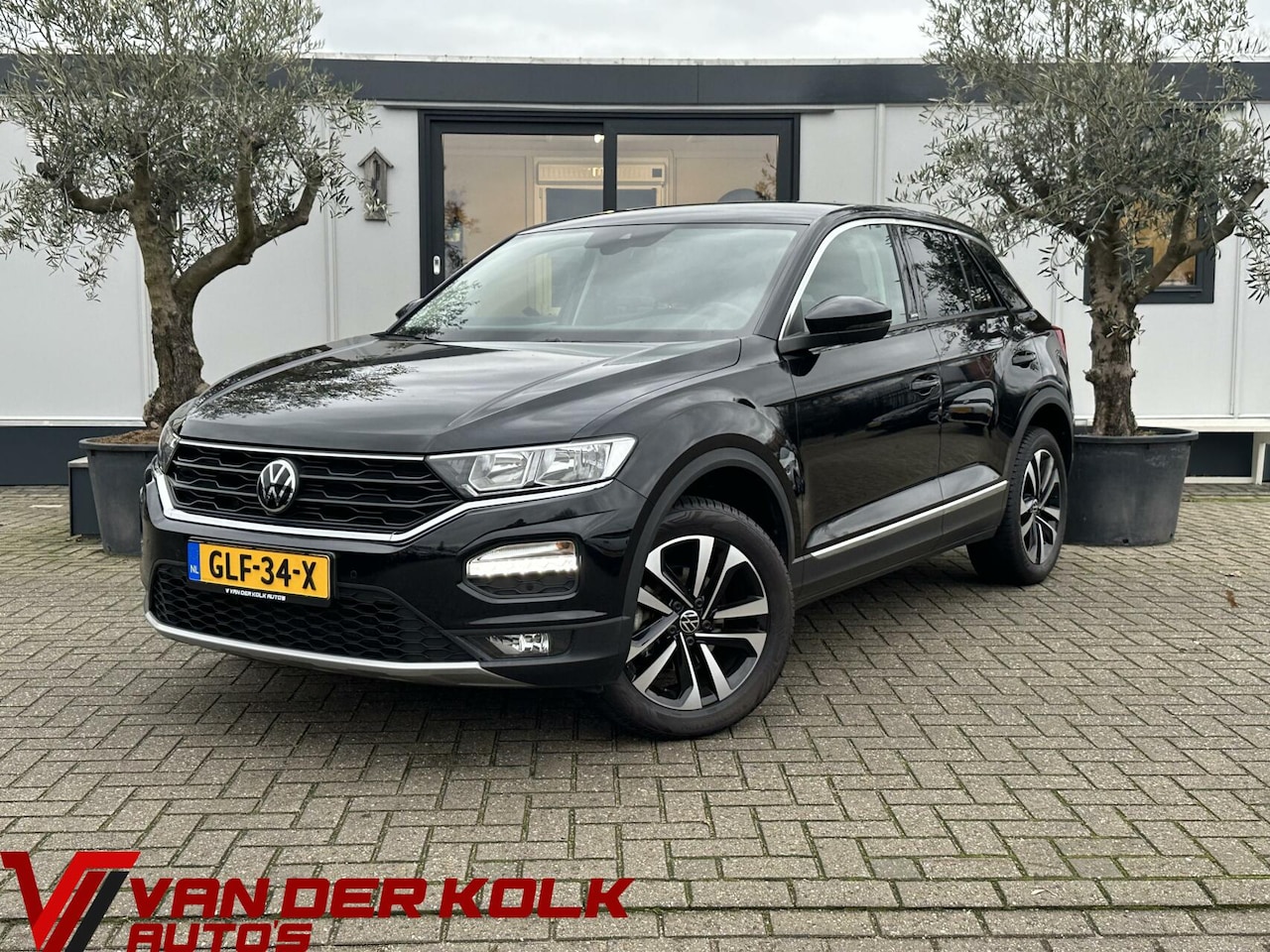 Volkswagen T-Roc - 1.5 TSI Style Digital Cockpit Cruise Navi CarPlay Led - AutoWereld.nl