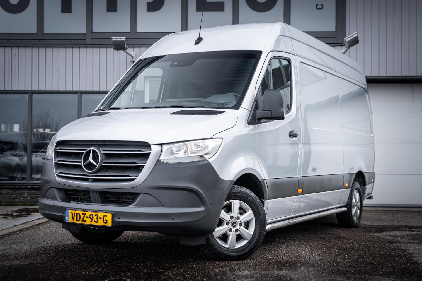 Mercedes-Benz Sprinter - 316 2.2CDI L2H2 EURO6 Camera I Ingetimmerd I Carplay I Stoelverw. I A.C.C. I Side-bars - AutoWereld.nl