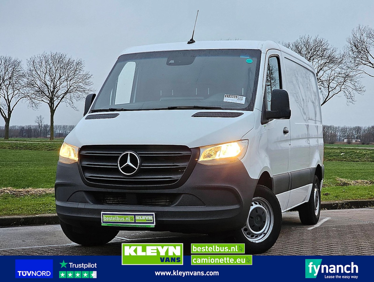 Mercedes-Benz Sprinter - 211 L1H1 Mbux + Navi! - AutoWereld.nl