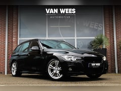 BMW 3-serie Touring - 318i M Sport Corporate Lease | 1e eigenaar | M-pakket | LED | 18 inch | NL auto | Dakraam