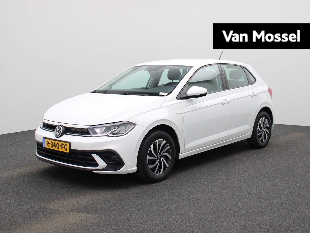 Volkswagen Polo - 1.0 TSI Life 95 PK | Apple Carplay | Android Auto | Airco | 15" LM velgen | LED | Digital - AutoWereld.nl