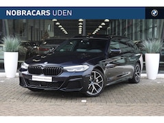 BMW 5-serie Touring - 530e High Executive M Sport Automaat / Panoramadak / Trekhaak / Stoelverwarming / Parking