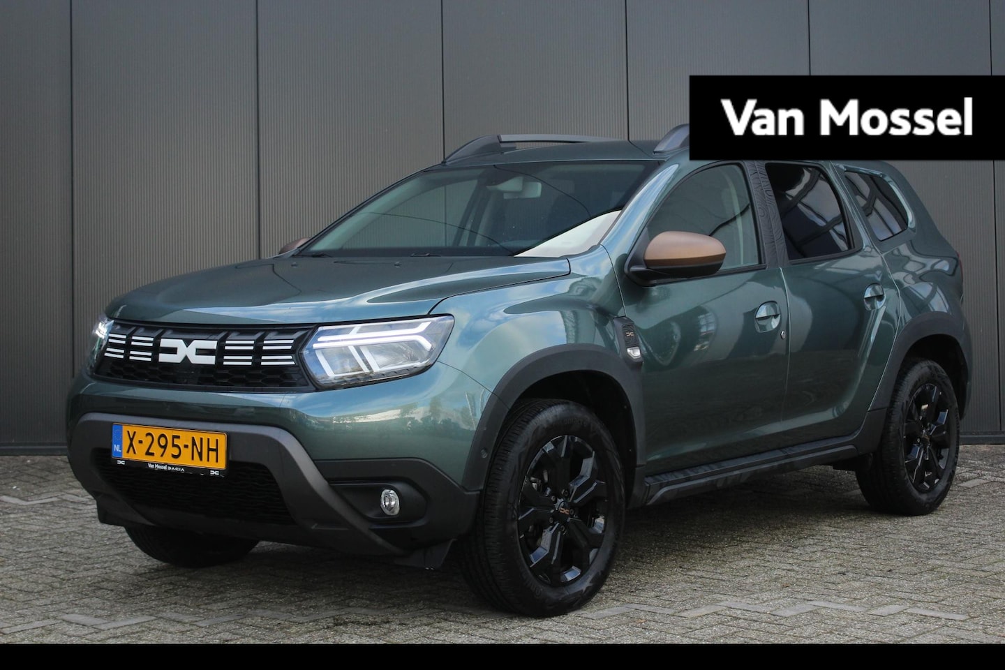 Dacia Duster - 1.3 TCe 130Pk Extreme | Climate Control | Navigatie | Trekhaak | Cruise Control | Apple Ca - AutoWereld.nl