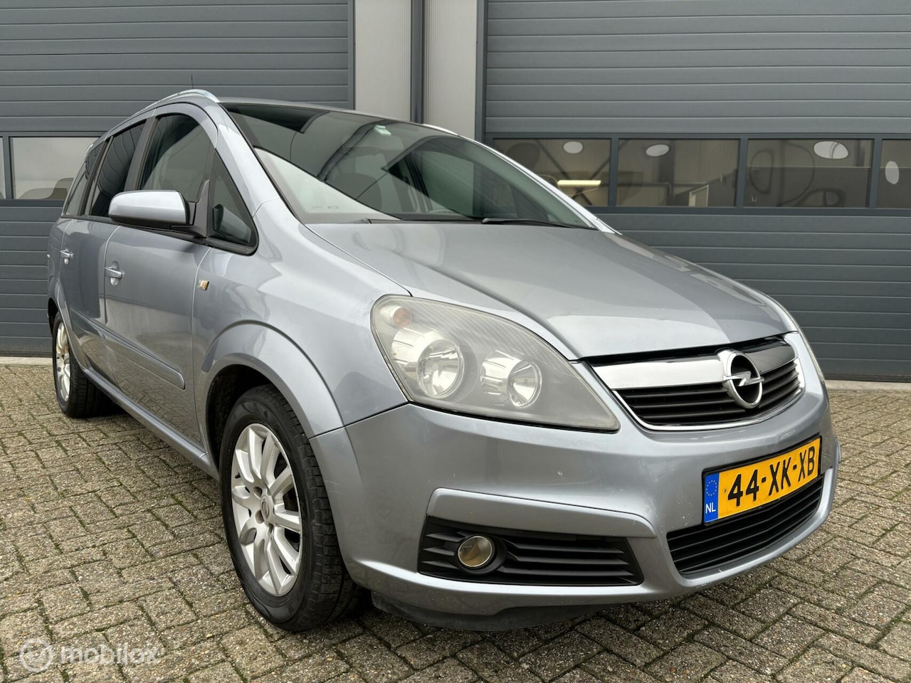 Opel Zafira - 2.2 Temptation Uitvoering ( EXPORT ) - AutoWereld.nl