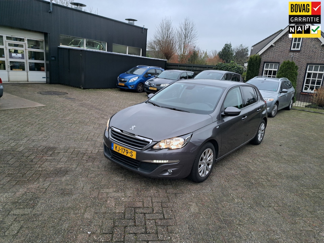 Peugeot 308 - 1.2 PureTech Style 1.2 PureTech Style - AutoWereld.nl