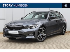 BMW 3-serie Touring - 330i Executive Automaat / Sportstoelen / LED / Live Cockpit Professional / HiFi / PDC voor