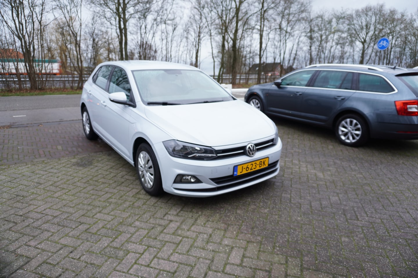 Volkswagen Polo - 1.0 TSI Comfortline AUTOMAAT DIG DASH ADD CRUISE NAVI CARPLAY - AutoWereld.nl