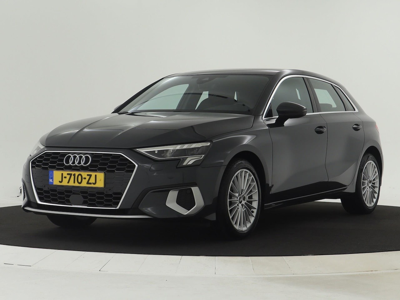 Audi A3 Sportback - 30 TFSI Business edition Virtual Cockpit | CarPlay | LED - AutoWereld.nl