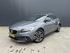 Volvo V40 Cross Country - 2.0 D3 AUTOMAAT Summum CAMERA HALF LEER FULL LED NAVI CRUISE ECC