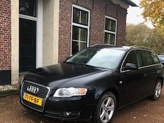 Audi A4 Limousine - AUDI