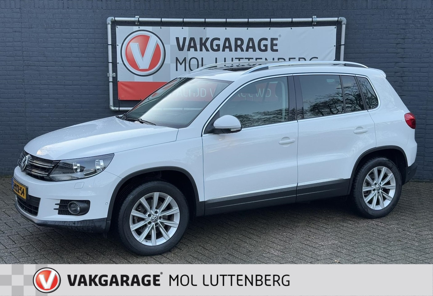 Volkswagen Tiguan - 1.4 TSI 160pk BMT Sport & Style, STOELVERWARMING, SCHUIF/KANTELDAK, TREKHAAK. - AutoWereld.nl