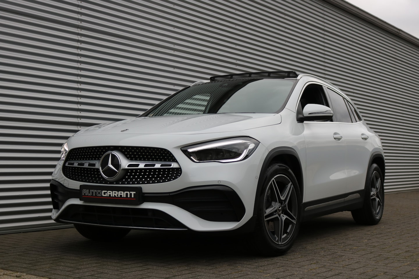 Mercedes-Benz GLA-Klasse - 200 AMG Pakket (Orig NL Auto! NAP! Sportleder/Memory Widescreen M-Bux Camera Keyless Multi - AutoWereld.nl