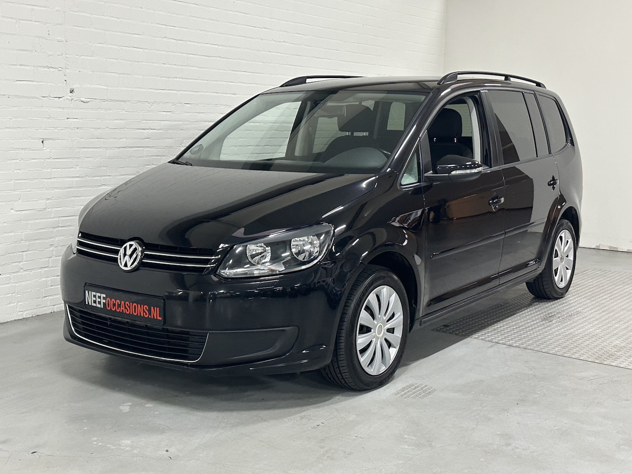 Volkswagen Touran - 1.4 TSI Comfortline 7p CLIMA / CRUISE / TREKHAAK / NIEUWE KETTING!!!! - AutoWereld.nl