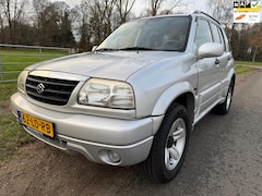 Suzuki Grand Vitara - 2.5 V6 met airco en trekhaak