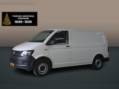 Volkswagen Transporter - 2.0 TDI L1H1 Trendline Apple Carplay Airco Cruise Control Parkeersensoren Trekhaak 3-Zits