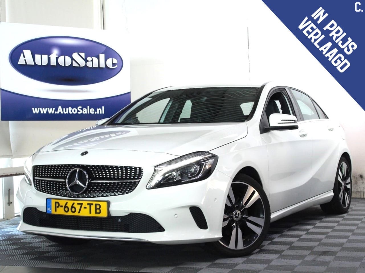 Mercedes-Benz A-klasse - 180 Sport AUT NAVI BT LEDER STOELVW PDC CRUISE LED '17 - AutoWereld.nl