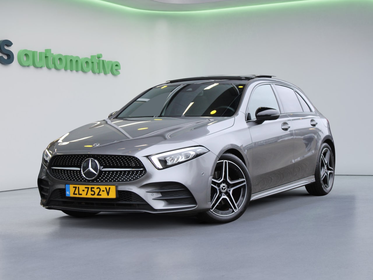 Mercedes-Benz A-klasse - 180 Business Solution AMG Night Upgrade | AMG LINE | PANO | CARPLAY | STOELVERW | CAMERA | - AutoWereld.nl