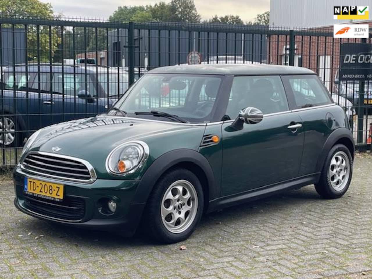 MINI One - Mini 1.6 Pepper Baker Street 90.000km!! - AutoWereld.nl