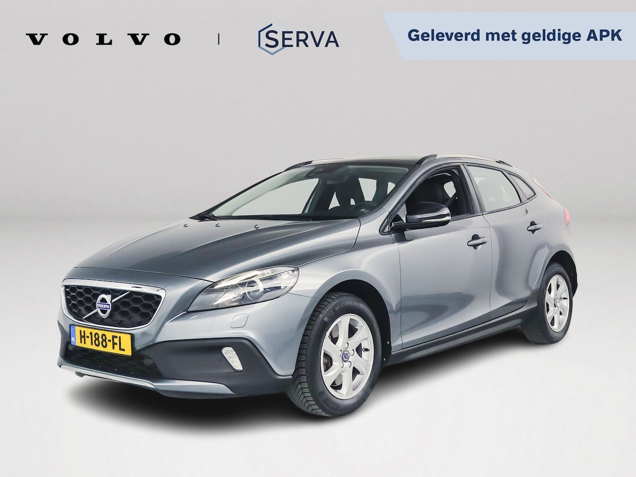 Volvo V40 Cross Country - D3 Aut. Momentum | Trekhaak | Parkeercamera | Panoramadak - AutoWereld.nl