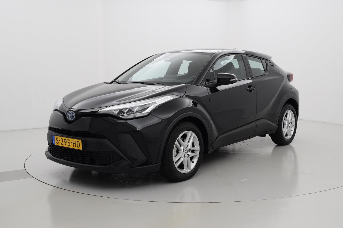 Toyota C-HR - 1.8 Hybrid Active Apple/Android Automaat - AutoWereld.nl