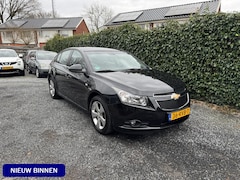 Chevrolet Cruze - 1.8 LTZ | Navi | Autom. Airco | Cruise Control | PDC | Trekhaak | LMV | APK tot 11-12-2025