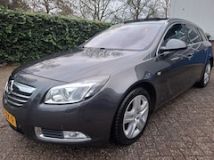 Opel Insignia Sports Tourer - 2.0 T Cosmo LEER/NAVI/PANODAK/CLIMAT/CRUISE/PDC/XENON 220PK