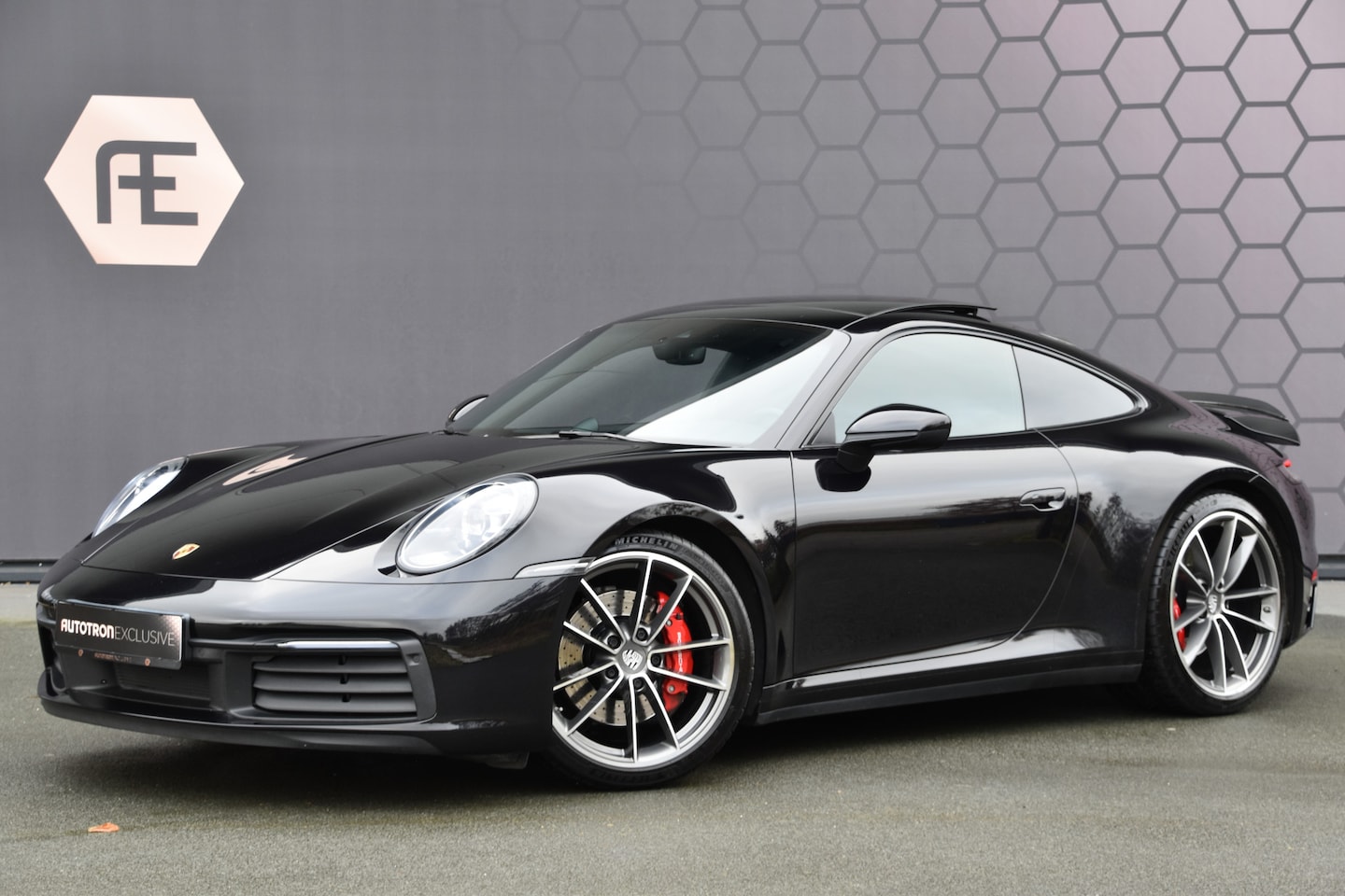 Porsche 911 - 3.0 Carrera 4 S | AKRAPOVIC | 4-WIELBESTURING | TECHART ACCESSOIRES | BOSE | GLAZEN SCHUIF - AutoWereld.nl