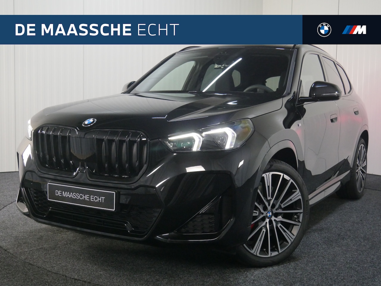 BMW X1 - sDrive18i High Executive M Sport Automaat / Panoramadak / Trekhaak / Verwarmd stuurwiel / - AutoWereld.nl