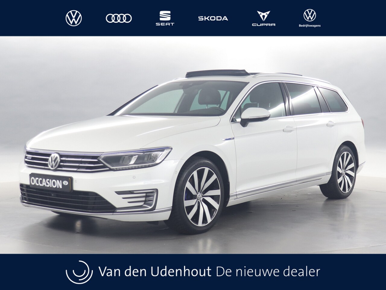 Volkswagen Passat Variant - 1.4 TSI 218pk GTE Highline DSG / Panoramadak / Stoelverwarming / Leder / Memory stoel - AutoWereld.nl