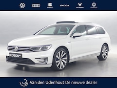 Volkswagen Passat Variant - 1.4 TSI 218pk GTE Highline DSG / Panoramadak / Stoelverwarming / Leder / Memory stoel